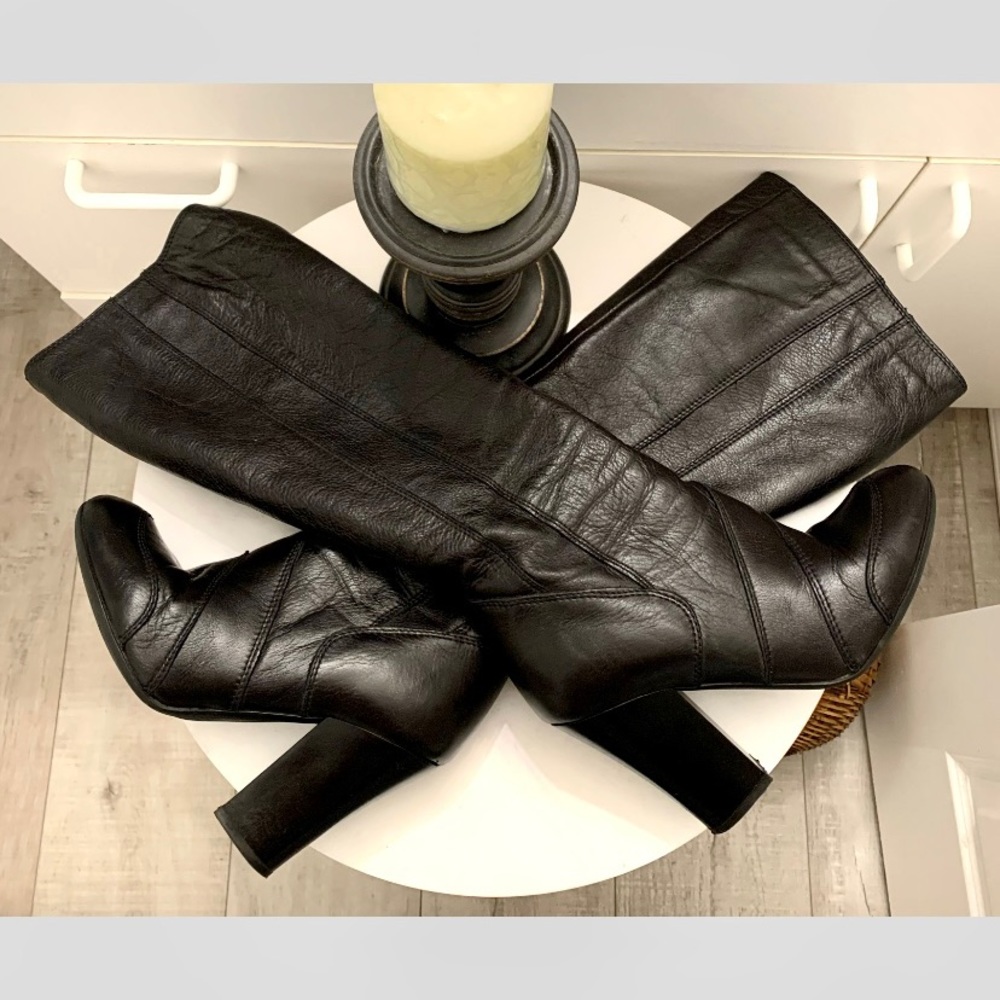Aldo leather boots in very good condition preowned and clean